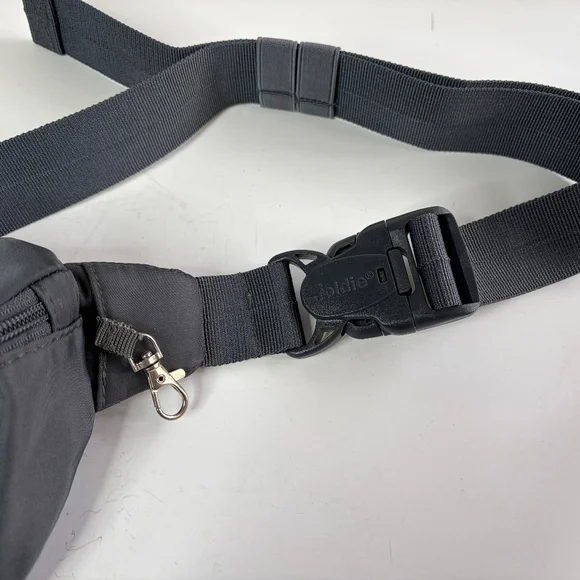 Foldie Gray Unisex Crossbody Bag RFID Safe NWT - Picture 4 of 5